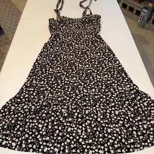 lily rose dress Size Small Y2K Black White Floral  Midi Sexy